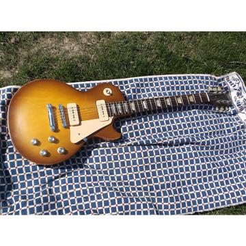 Custom Gibson  Les Paul 60's tribute 2011 Honeyburst w/case!